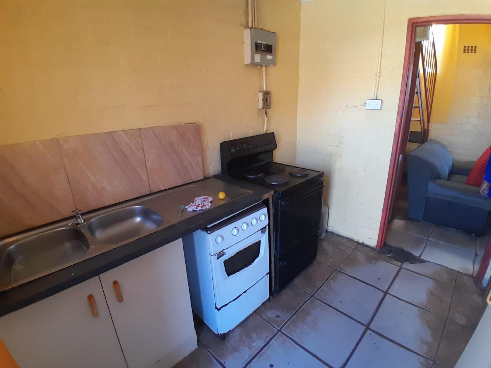 of property in Avonwood