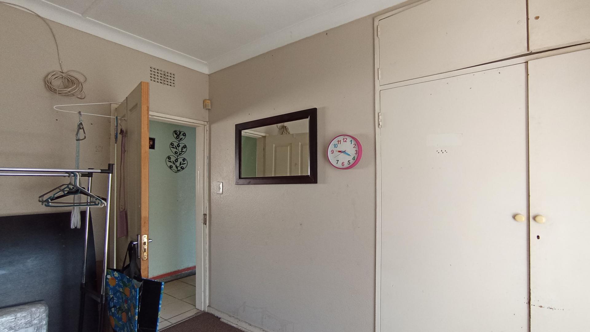 Bed Room 1 - 12 square meters of property in Woodmere