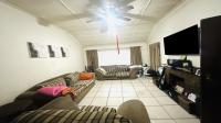 Lounges of property in Woodmere