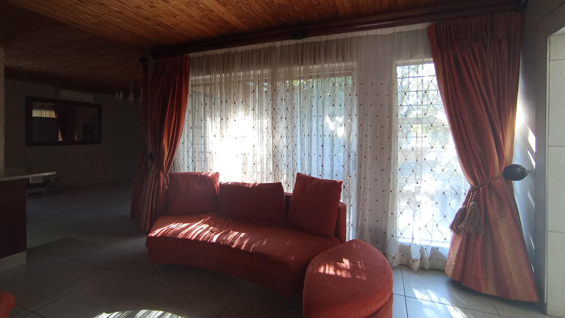Spaces - 34 square meters of property in Amandasig