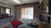 Main Bedroom - 21 square meters of property in Amandasig
