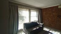 Lounges - 21 square meters of property in Amandasig