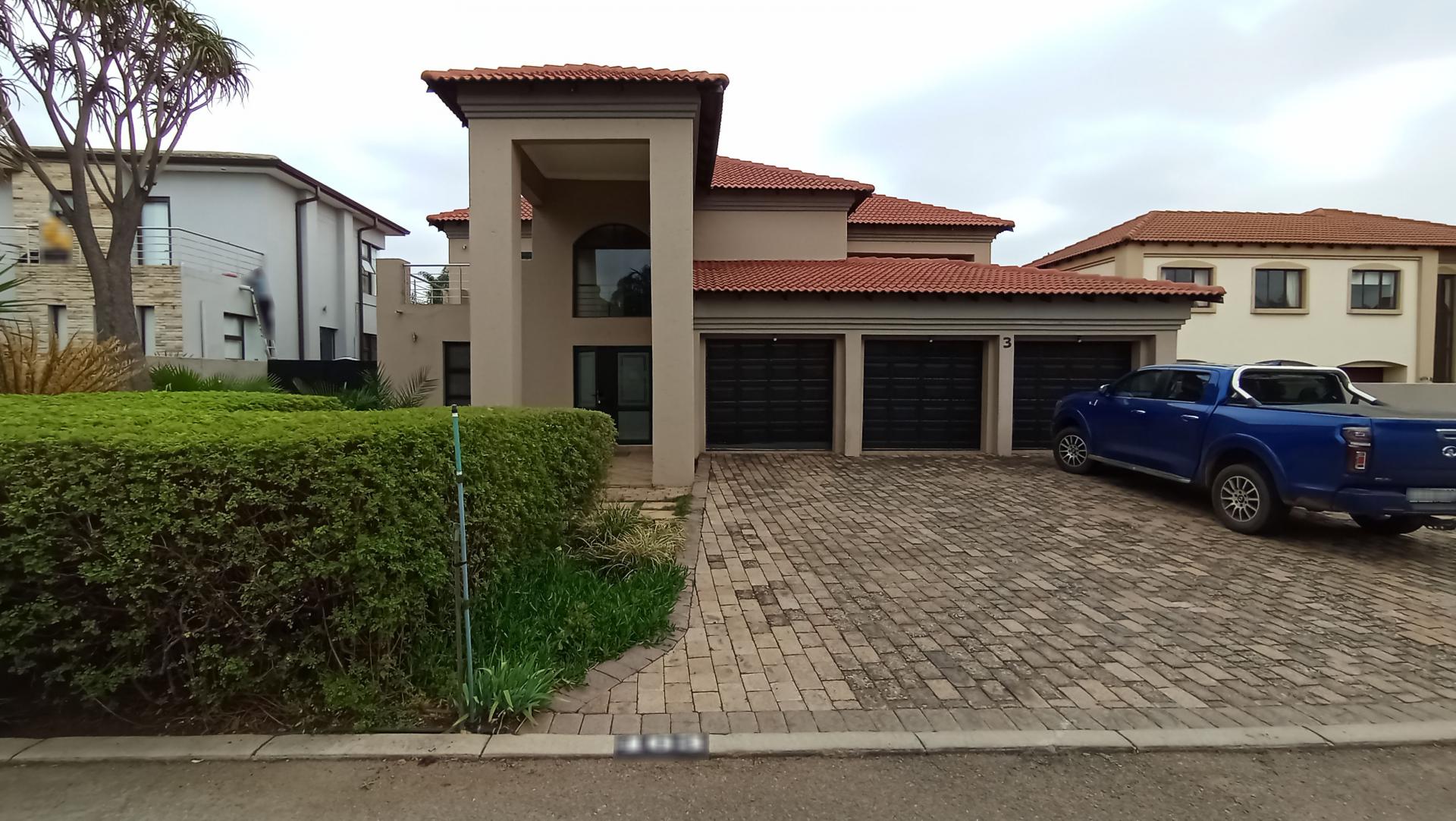 Front View of property in Willow Acres Estate