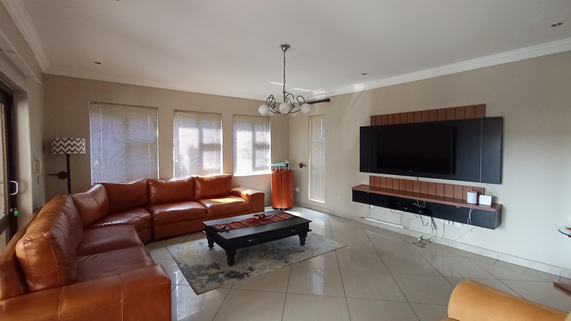Lounges - 78 square meters of property in Willow Acres Estate