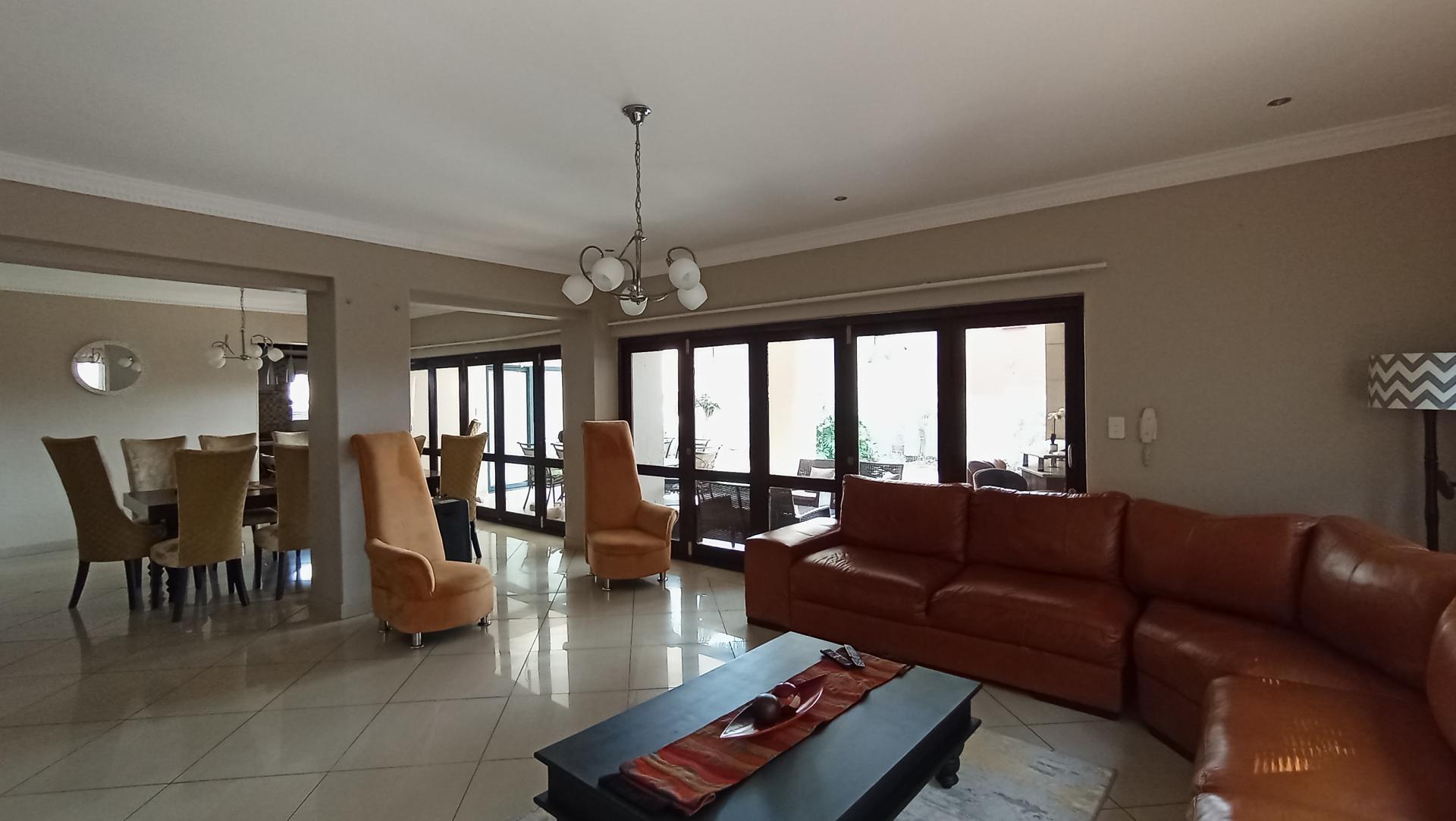 Lounges - 78 square meters of property in Willow Acres Estate