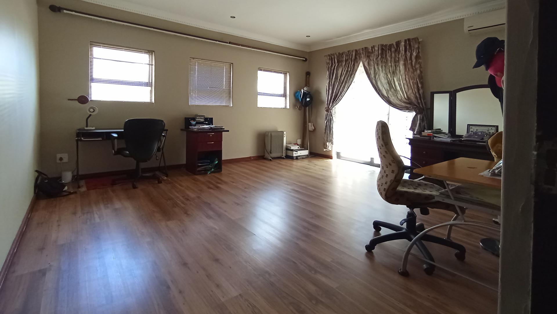 Study - 37 square meters of property in Willow Acres Estate