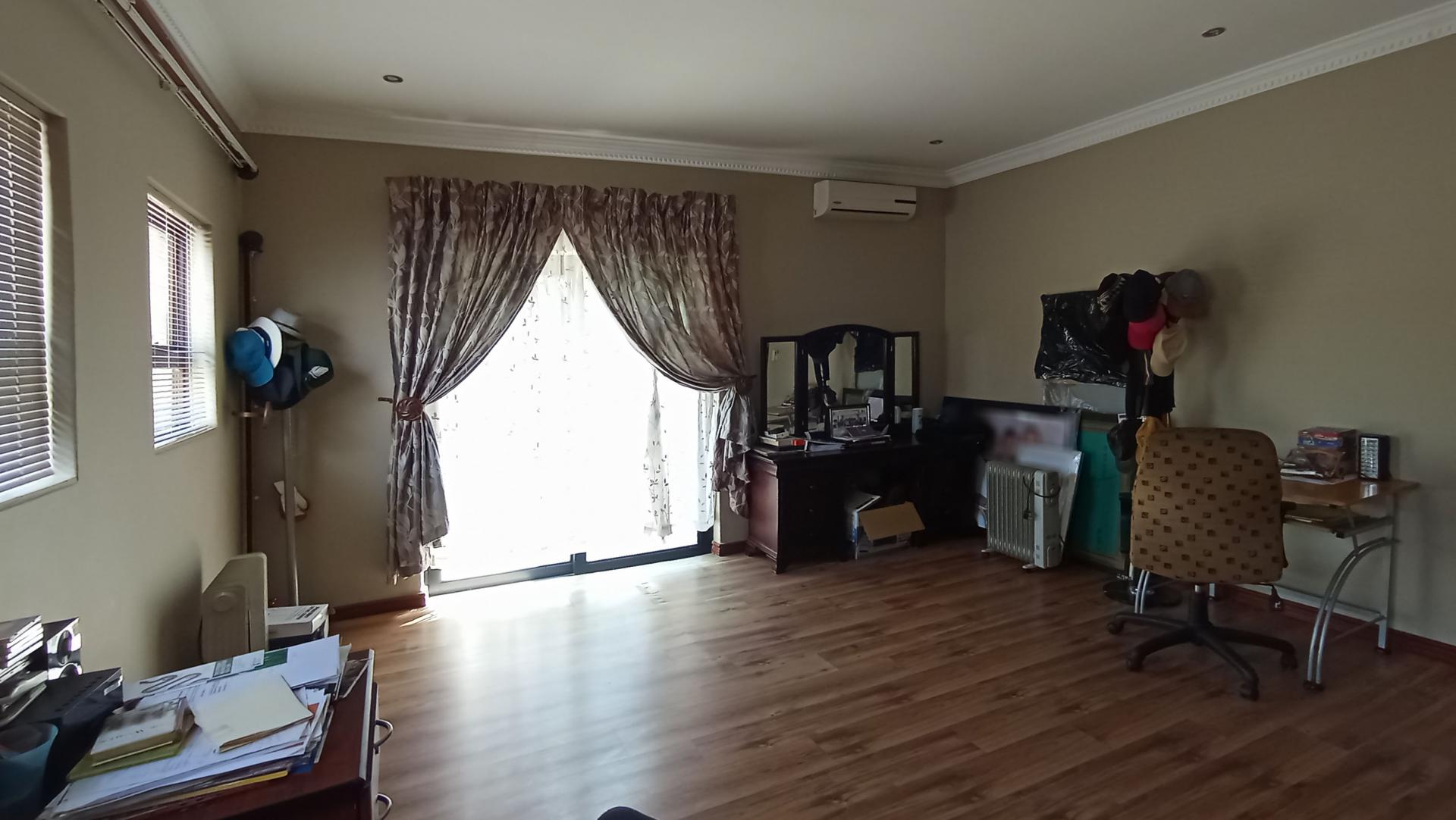 Study - 37 square meters of property in Willow Acres Estate