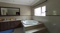 Main Bathroom - 16 square meters of property in Willow Acres Estate