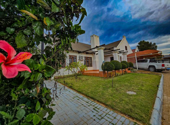 3 Bedroom Sectional Title for Sale For Sale in Bendor - MR679691