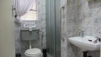 Bathroom 2 - 4 square meters of property in Vanderbijlpark