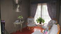 Lounges - 57 square meters of property in Vanderbijlpark