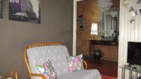 Lounges - 57 square meters of property in Vanderbijlpark