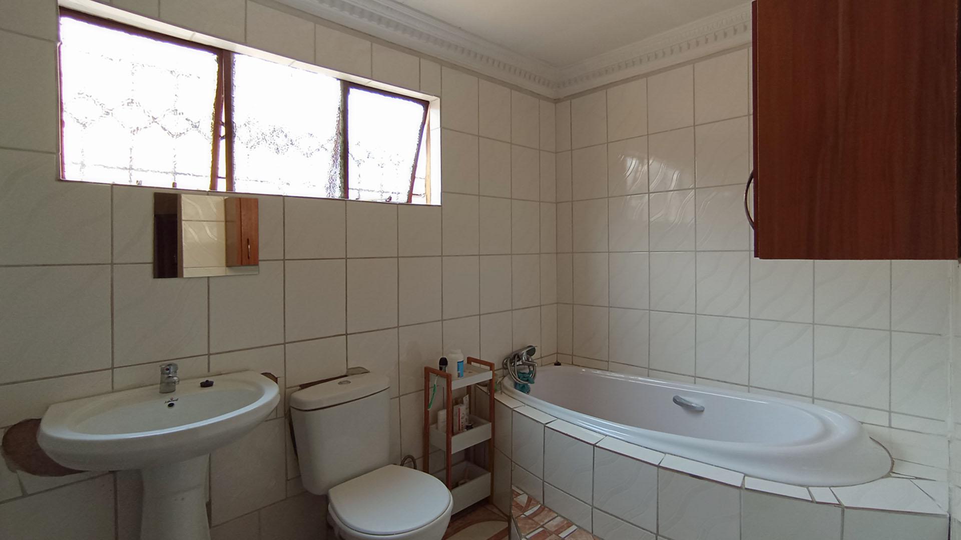 Main Bathroom - 8 square meters of property in Mabopane