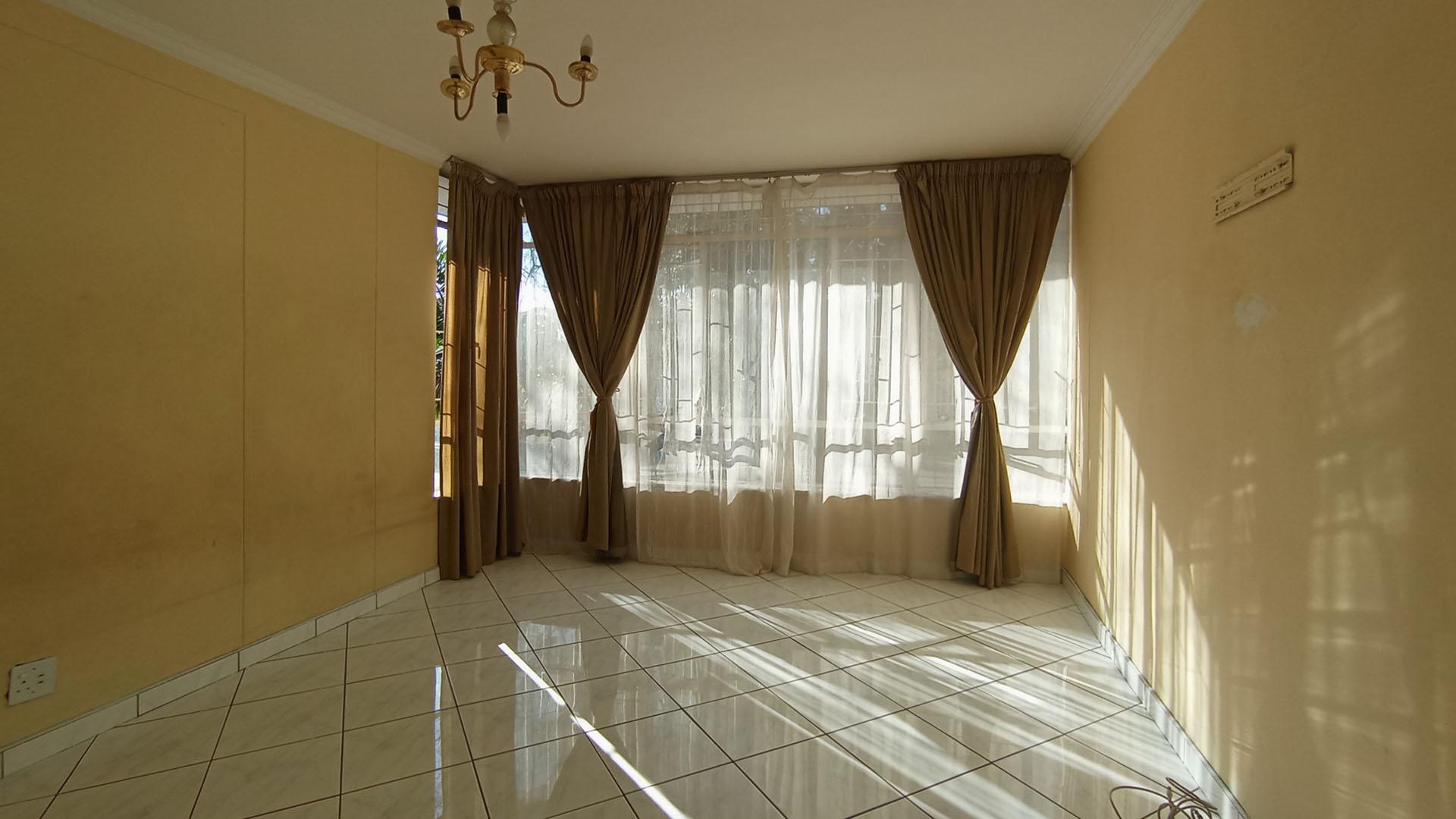 Bed Room 3 - 25 square meters of property in Sunnyside