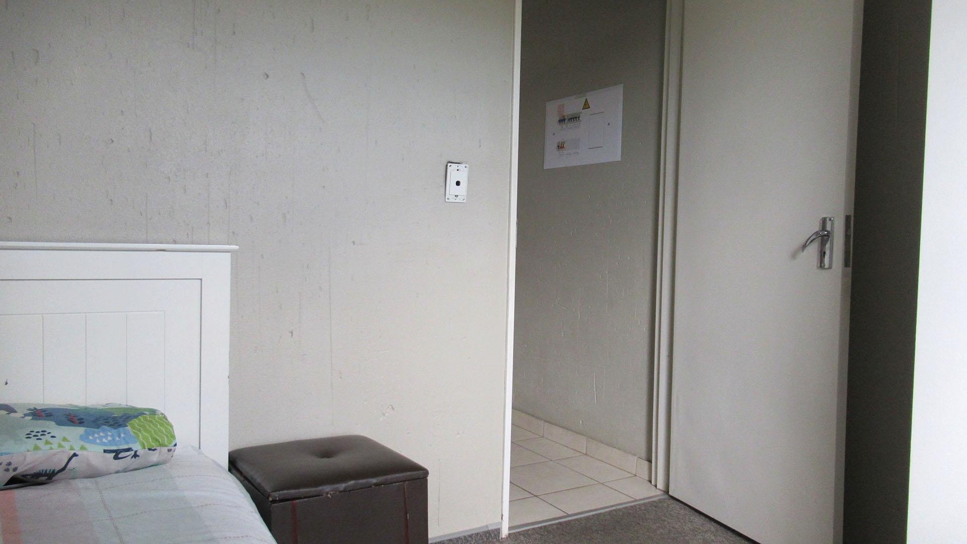 Bed Room 1 - 10 square meters of property in Ruimsig