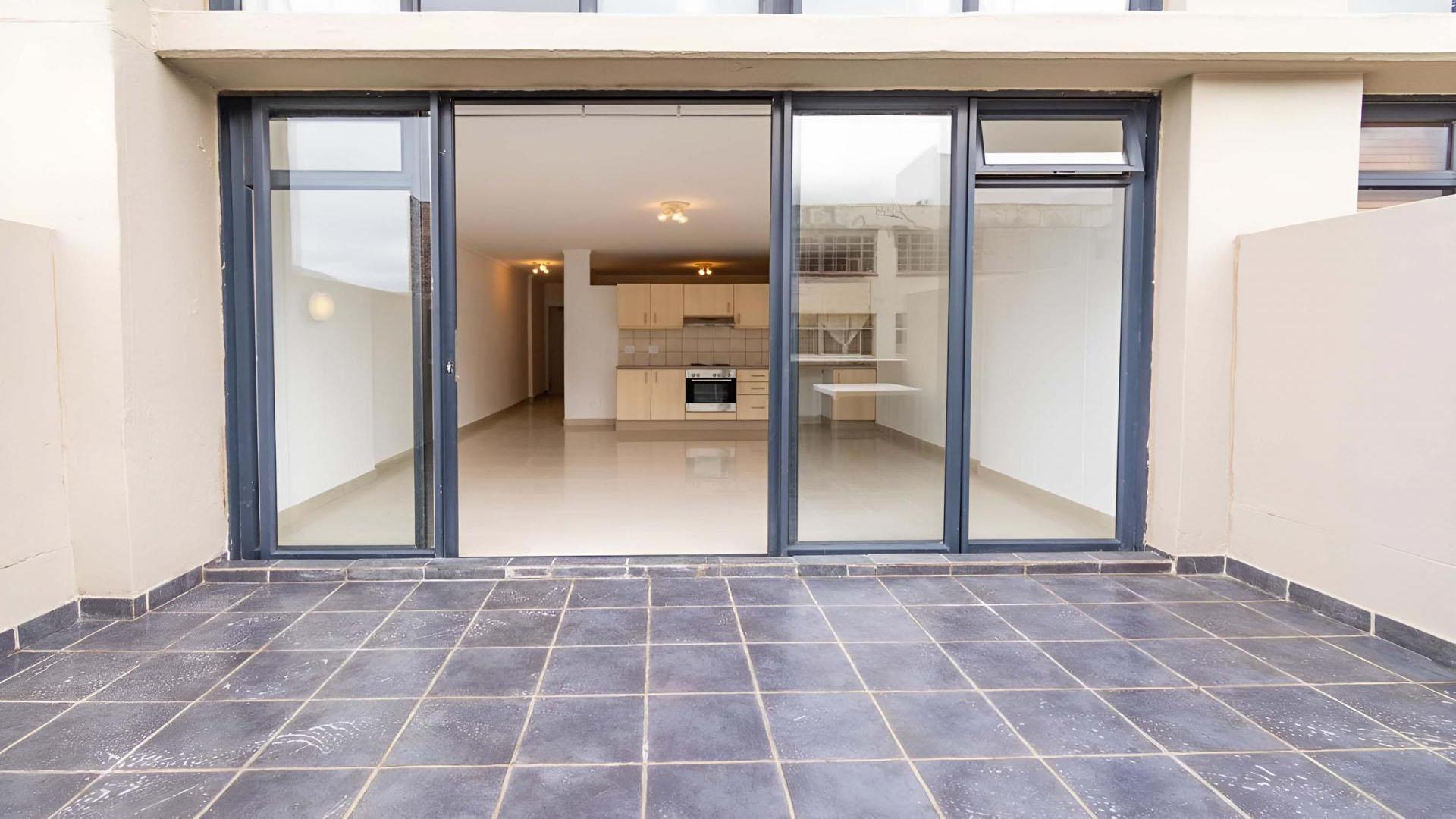 Patio of property in Zonnebloem