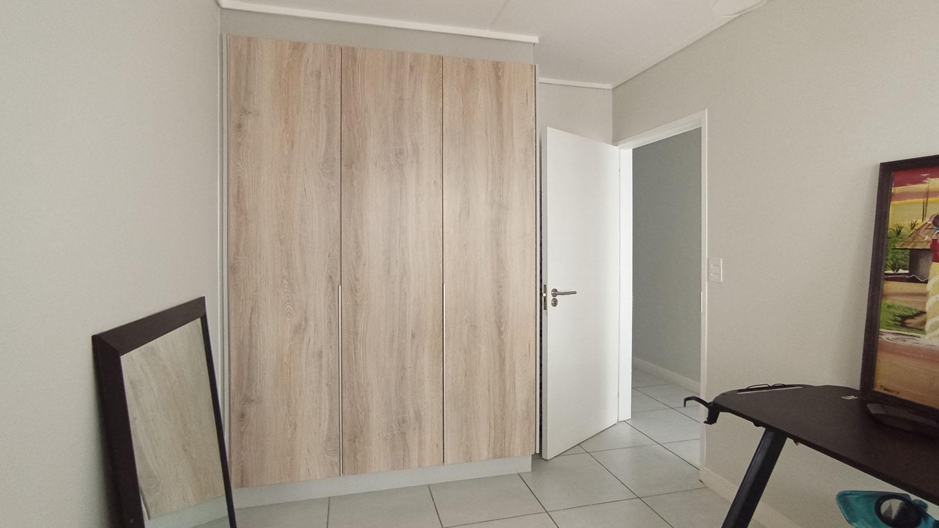 Bed Room 2 - 10 square meters of property in Mooikloof