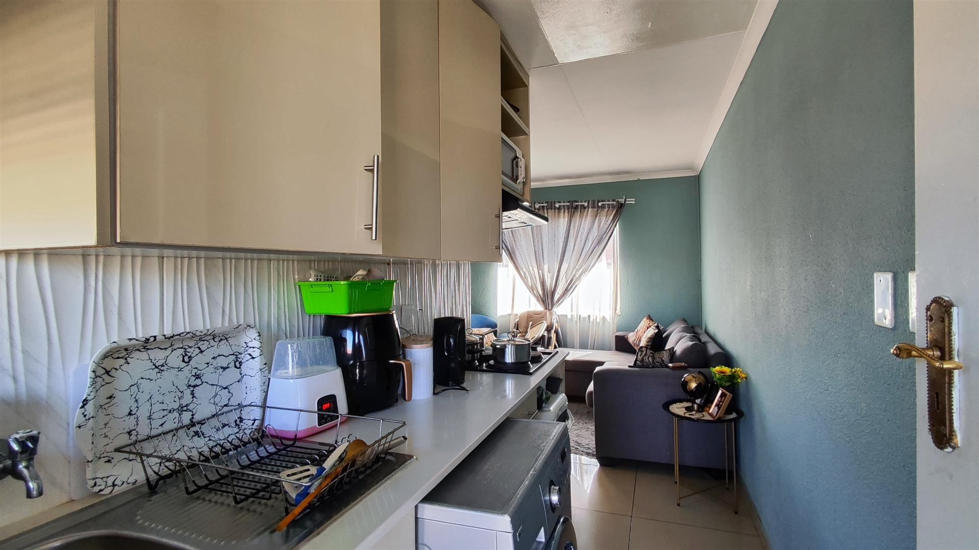 Kitchen - 5 square meters of property in Glen Marais