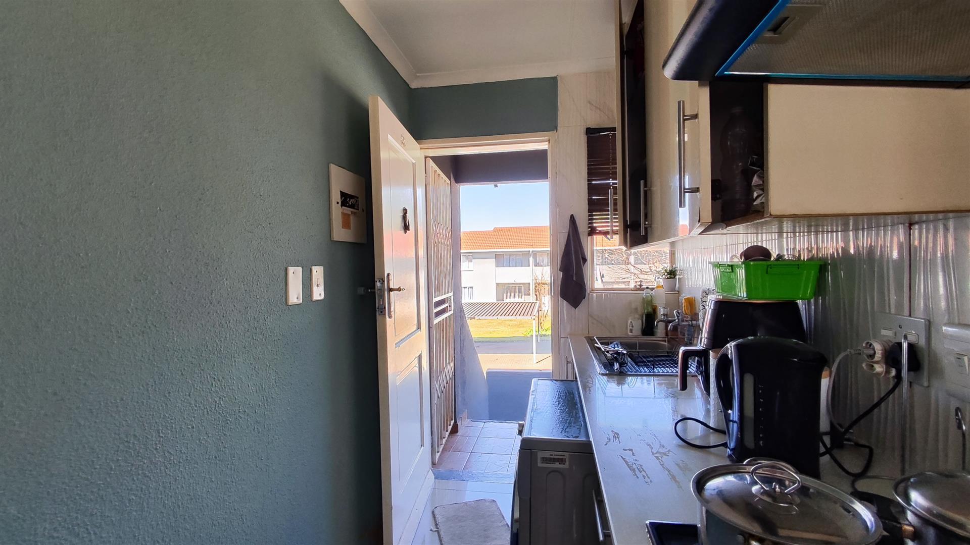 Kitchen - 5 square meters of property in Glen Marais