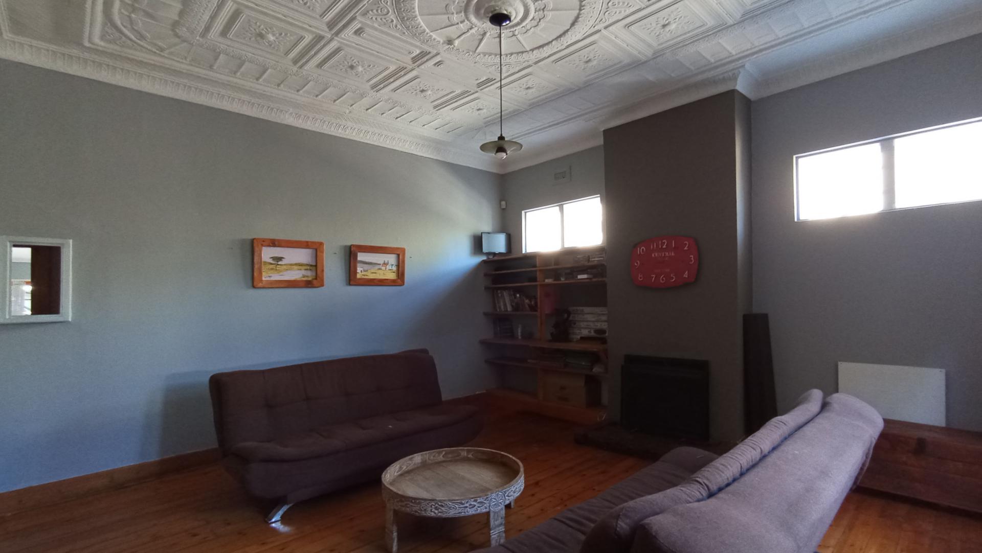 Lounges - 23 square meters of property in Kensington - JHB