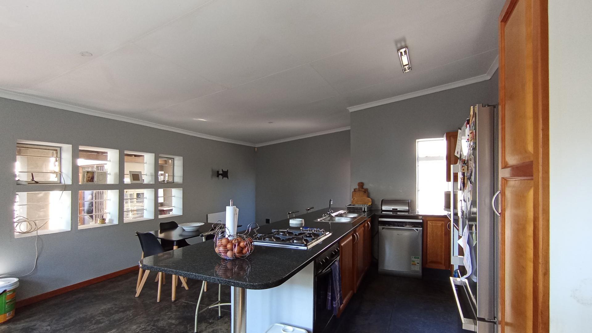 Kitchen - 17 square meters of property in Kensington - JHB