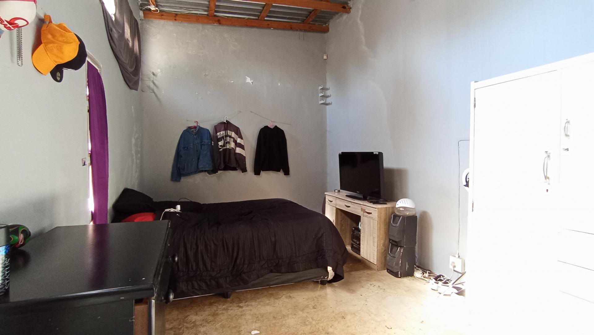 Bed Room 1 - 31 square meters of property in Kensington - JHB