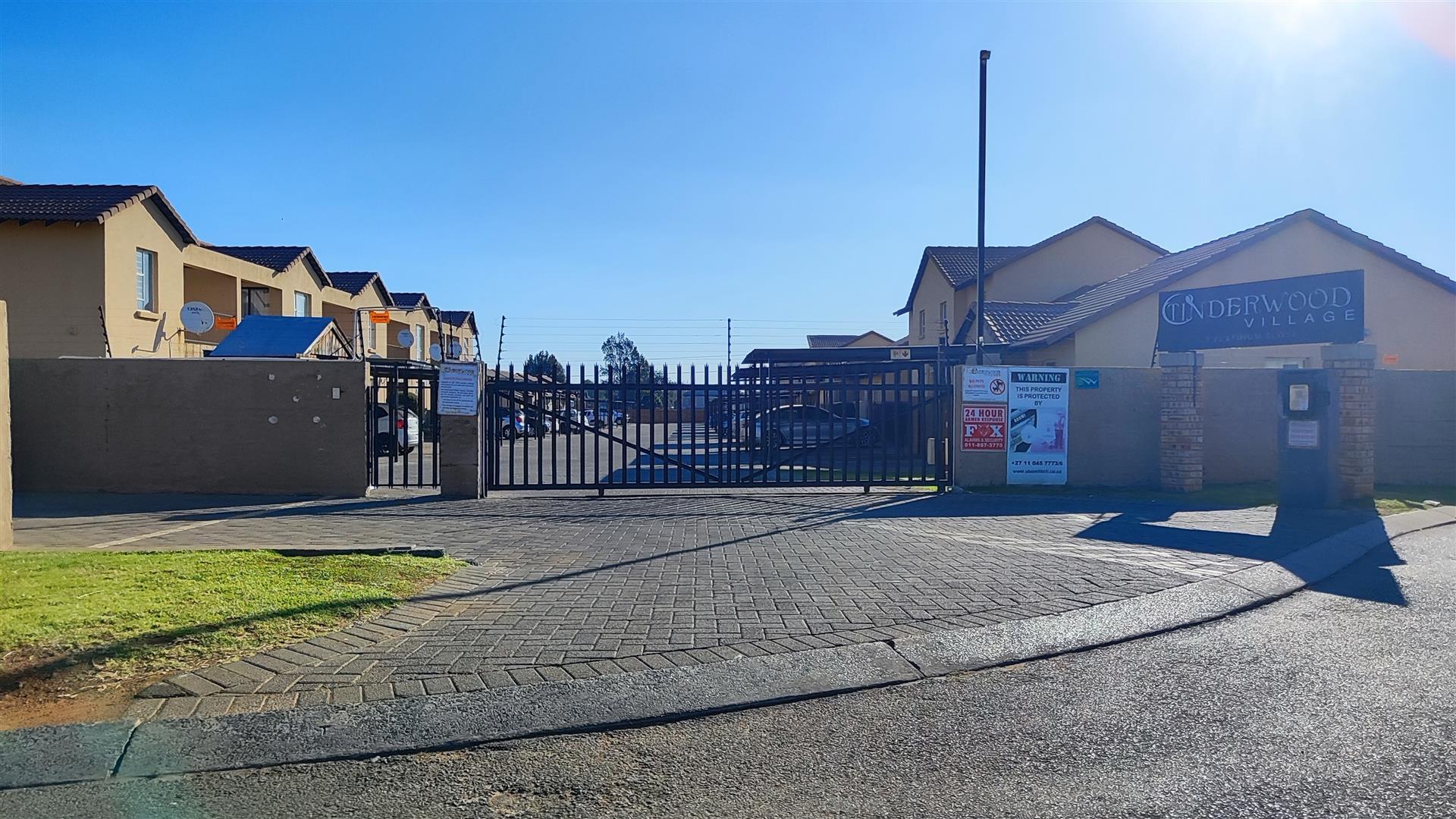 Front View of property in Albertsdal