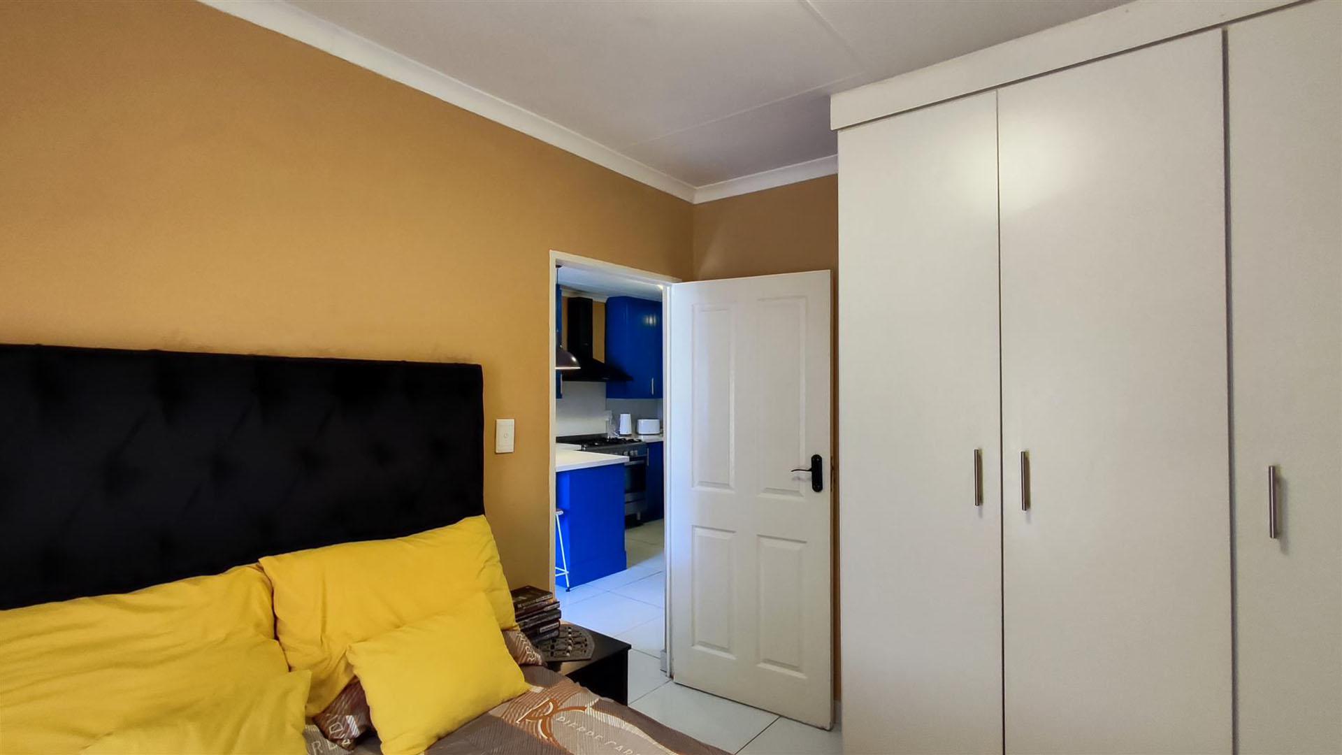 Bed Room 3 - 10 square meters of property in Albertsdal