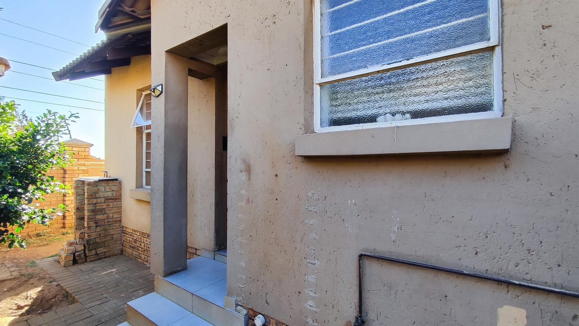 Backyard of property in Albertsdal