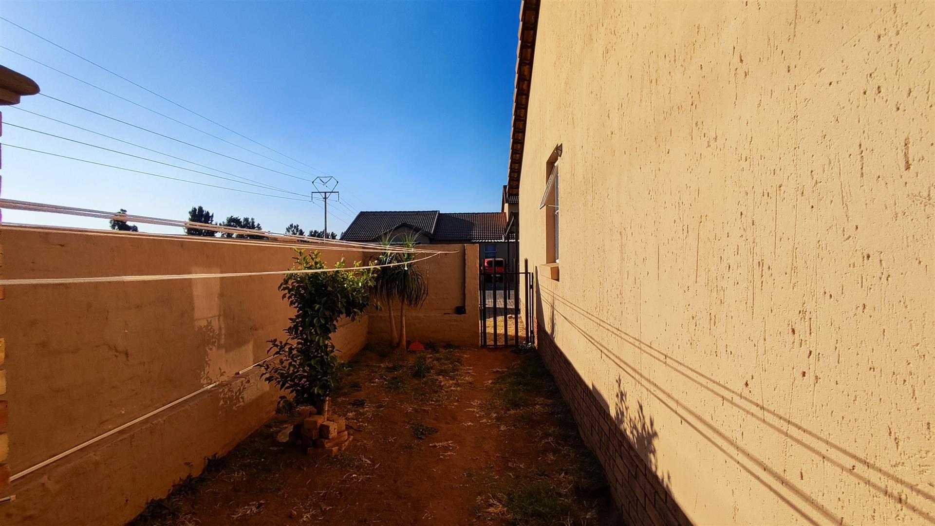 Backyard of property in Albertsdal