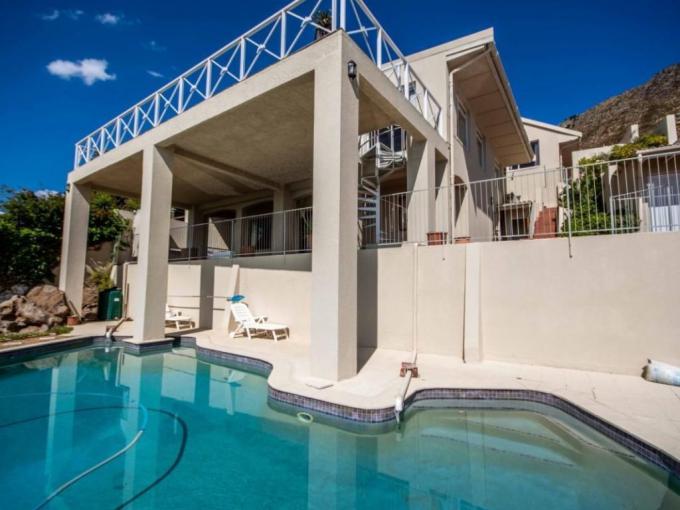 6 Bedroom House for Sale For Sale in Gordons Bay - MR679746