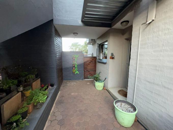 3 Bedroom Apartment for Sale For Sale in Safarituine - MR679769