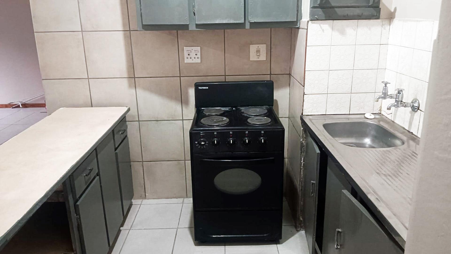 Kitchen - 7 square meters of property in Pretoria West