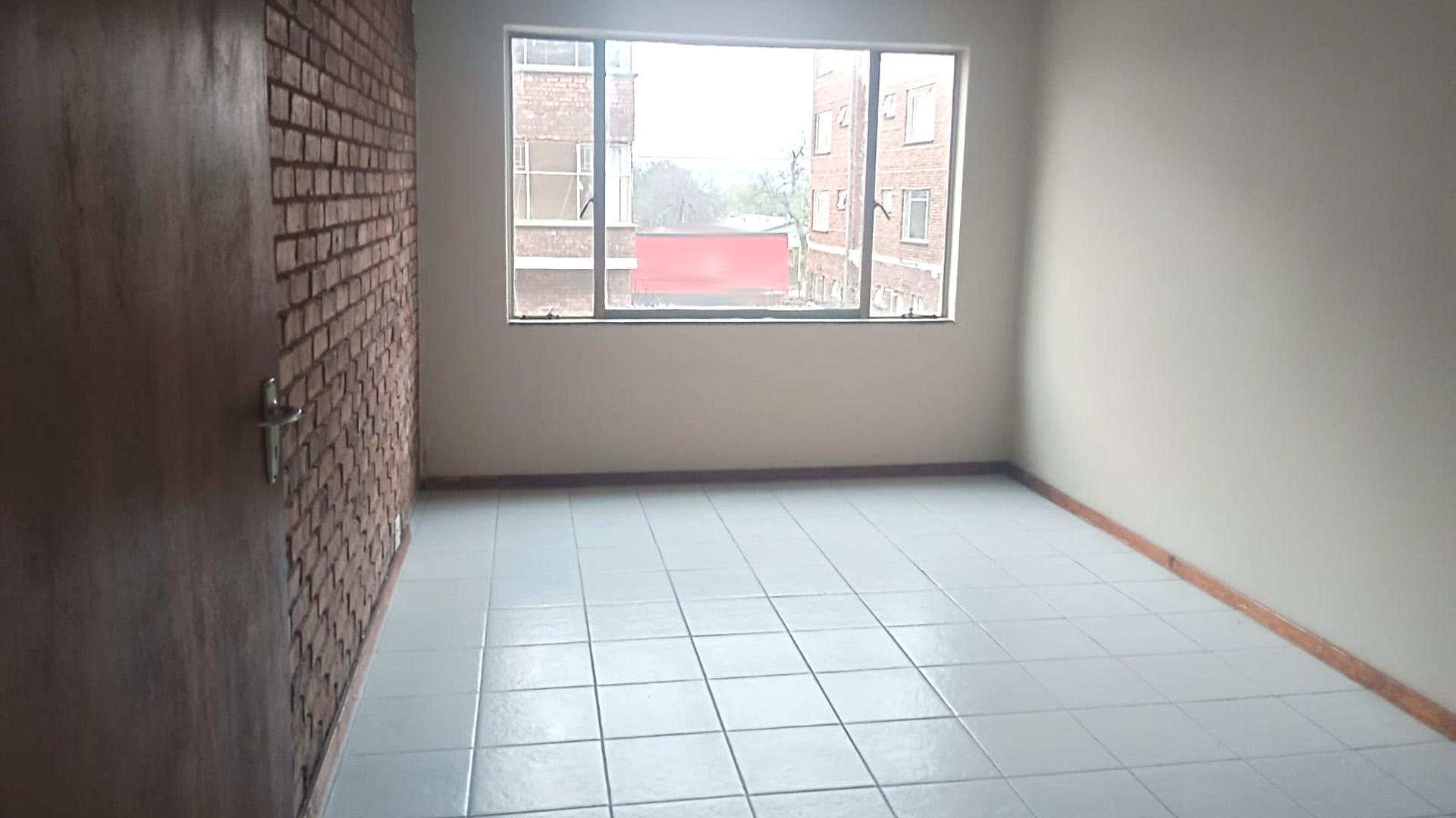 Bed Room 1 - 23 square meters of property in Pretoria West