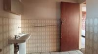 Bathroom 1 - 7 square meters of property in Pretoria West