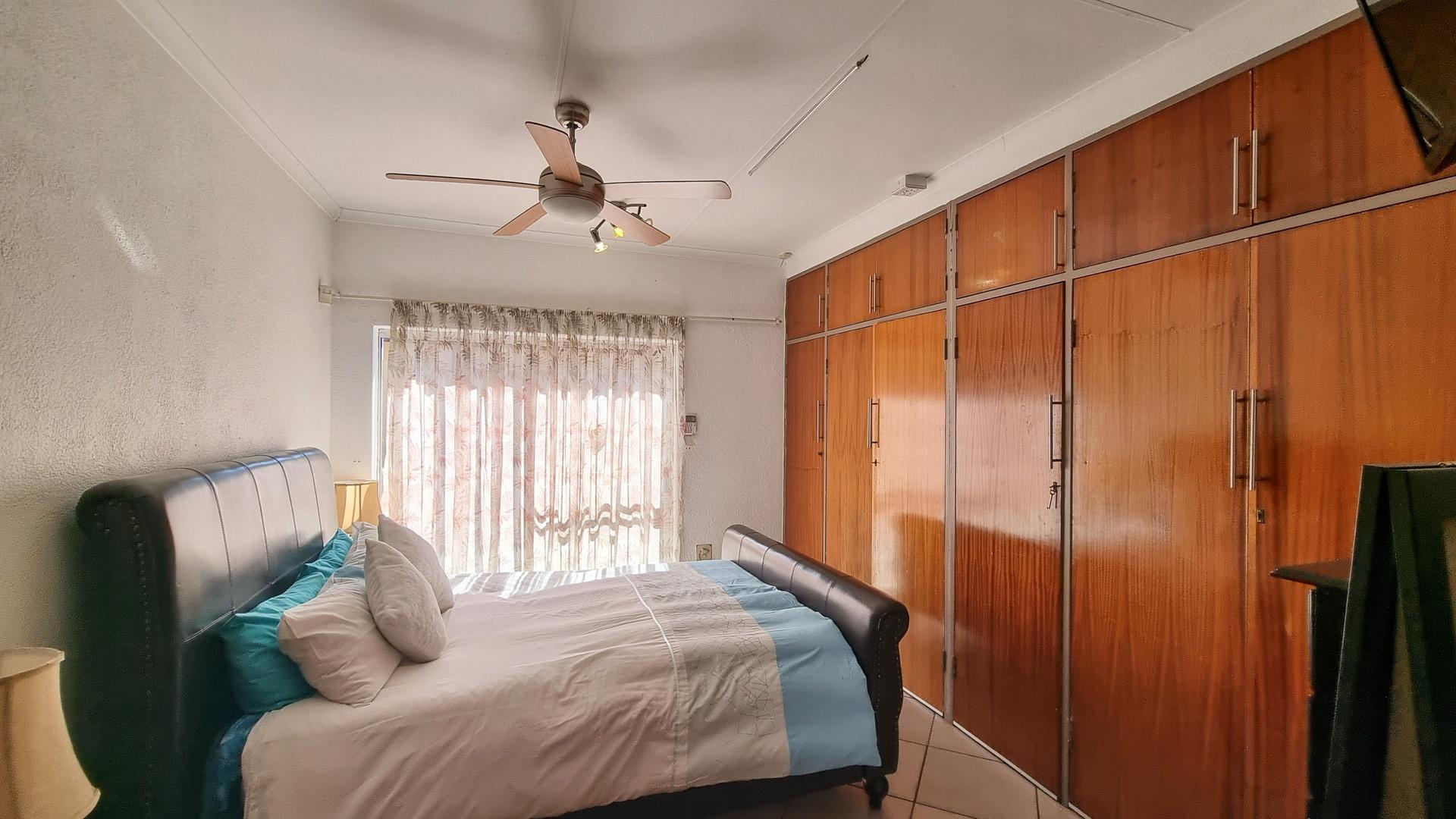 Main Bedroom of property in Middelburg - MP