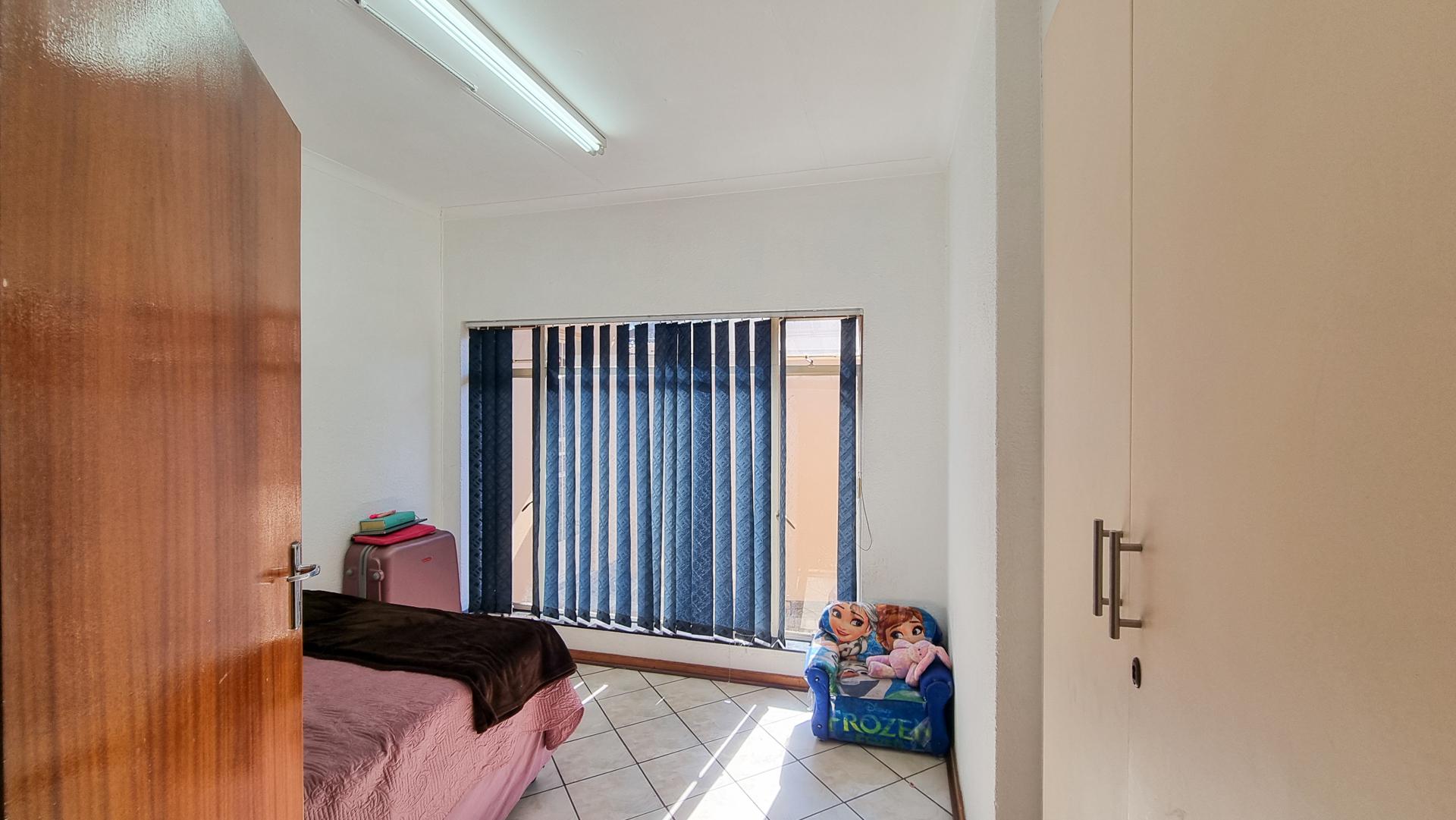 Bed Room 3 of property in Middelburg - MP