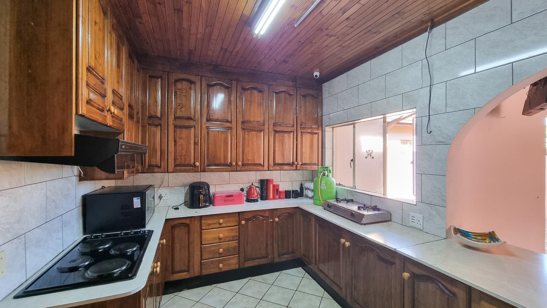 Kitchen of property in Middelburg - MP