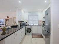  of property in Bloubergstrand