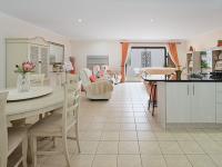  of property in Bloubergstrand