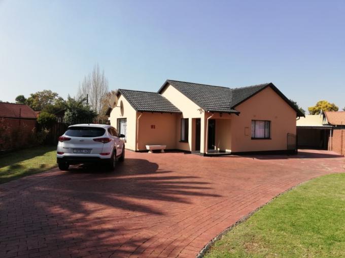 5 Bedroom House for Sale For Sale in Brackendowns - MR679784