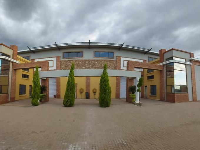 Commercial to Rent in Middelburg - MP - Property to rent - MR679798