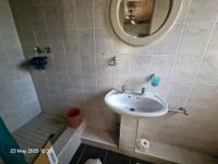  of property in Queensburgh