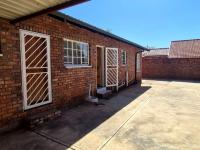  of property in Geelhoutpark