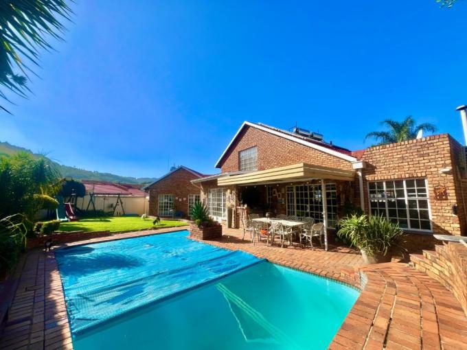 4 Bedroom House for Sale For Sale in Bassonia - MR679851