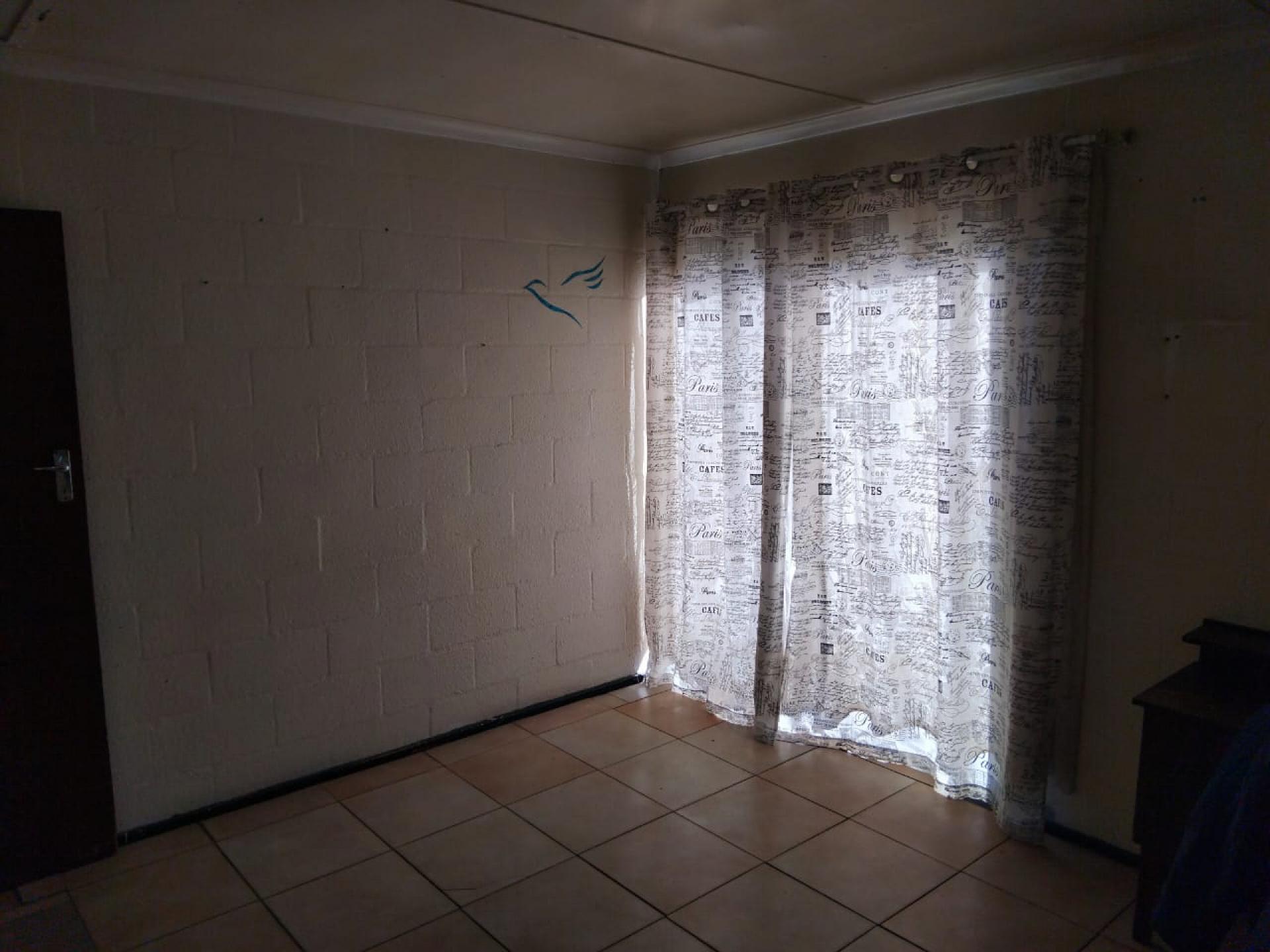  of property in Rocklands