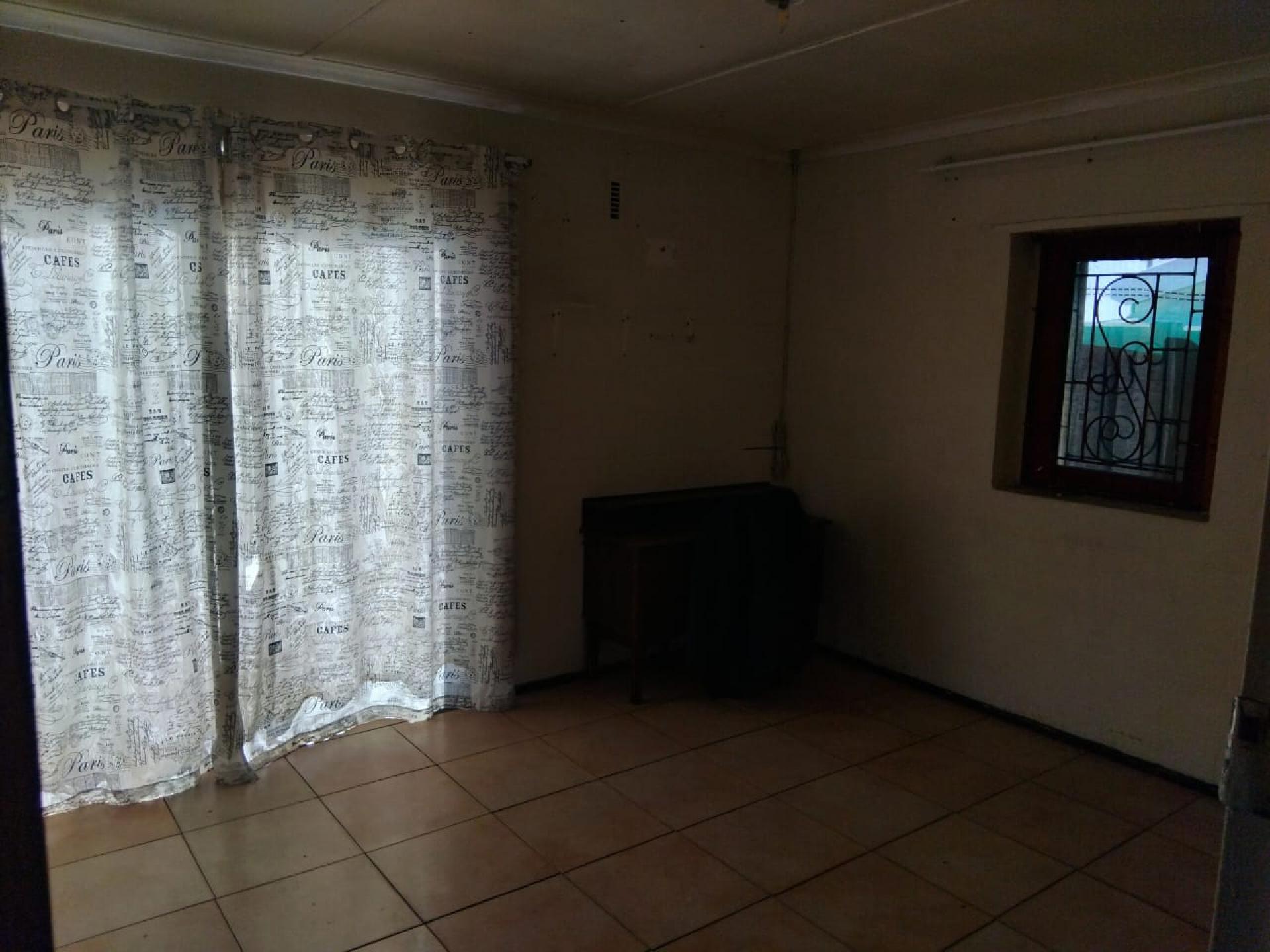  of property in Rocklands