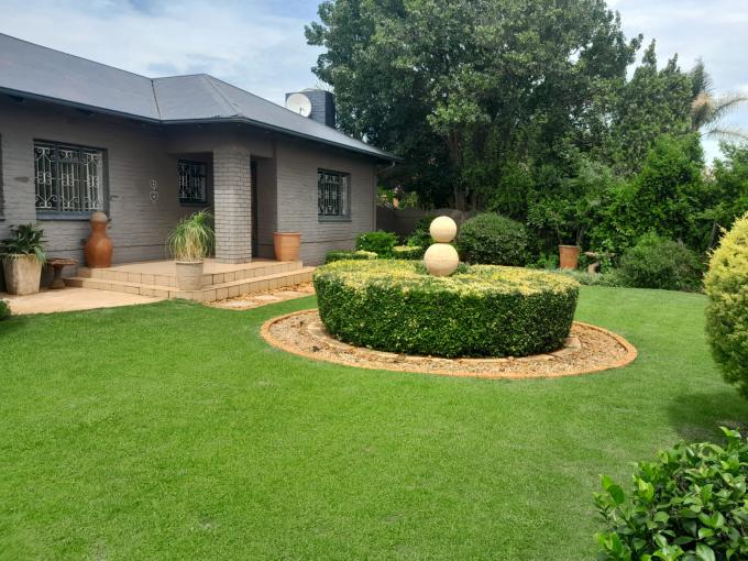 3 Bedroom House for Sale For Sale in Carletonville - MR679894