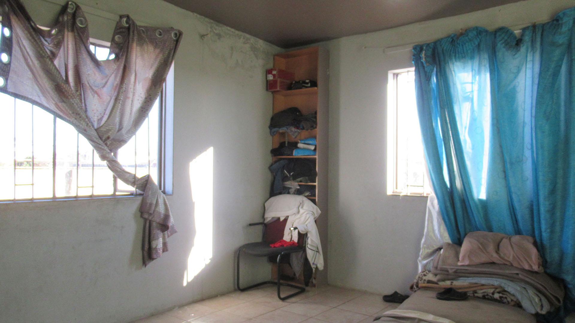 Dining Room - 18 square meters of property in South Hills