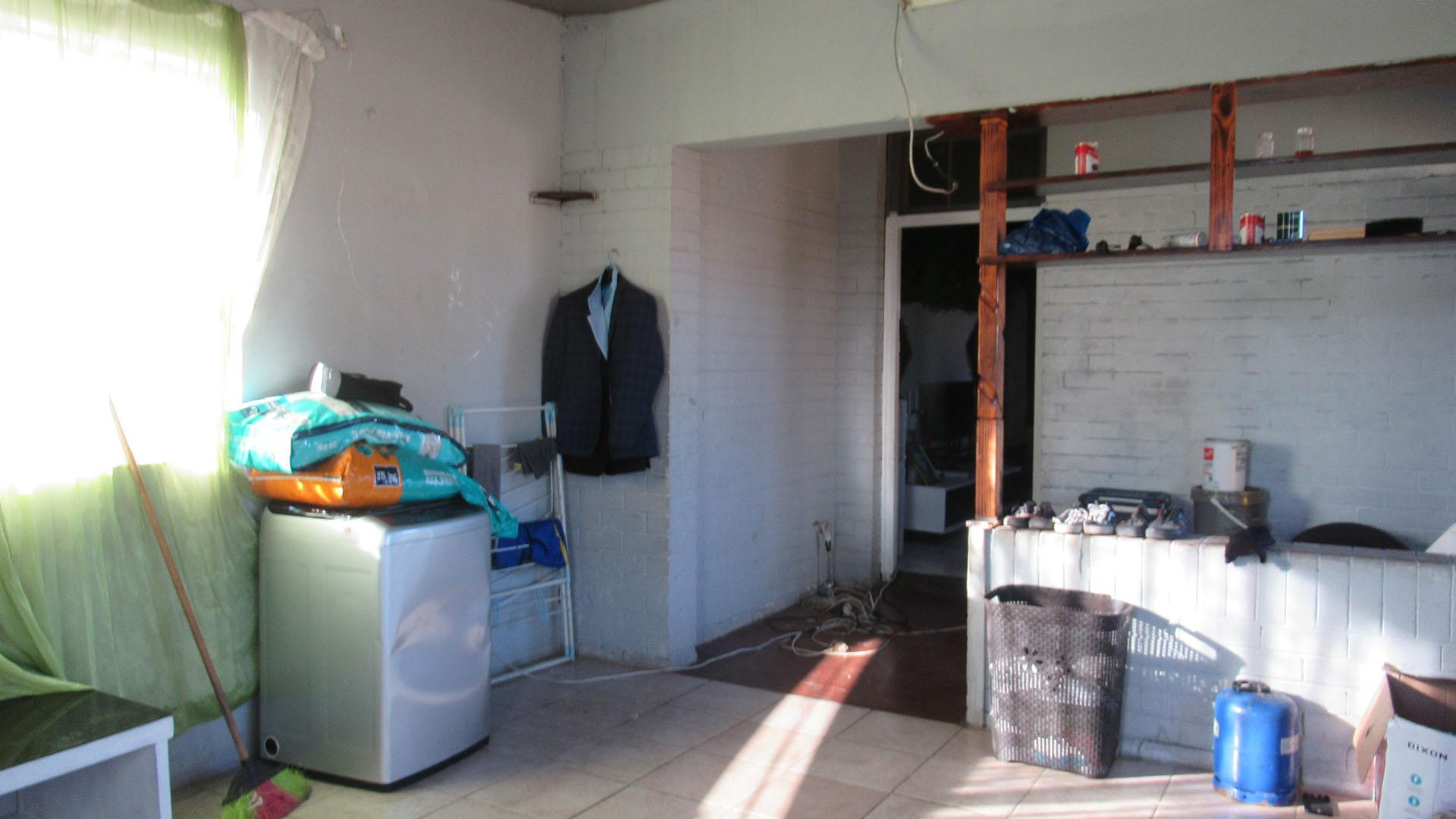 Dining Room - 18 square meters of property in South Hills